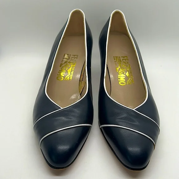 Salvatore Ferragamo Authentic Classic Navy/White Heel Shoes **Size 9B** - Picture 2 of 9